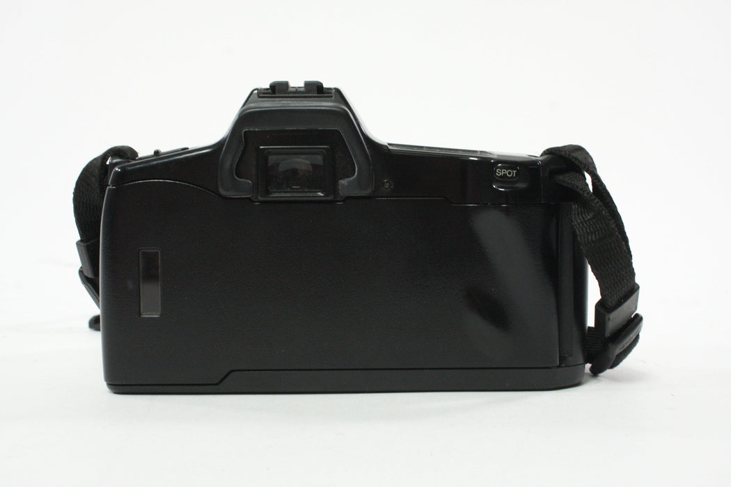 Minolta Maxxum 2xi 35mm SLR Camera with 50mm f/1.7 AF Lens