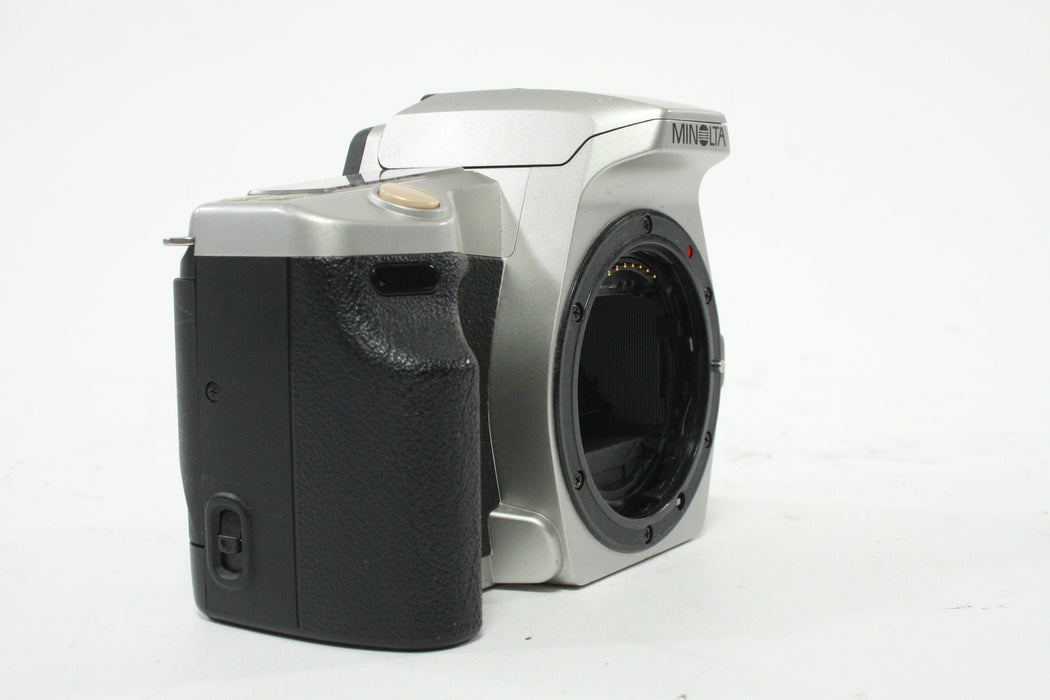 Minolta Maxxum 3 35mm SLR Camera Body