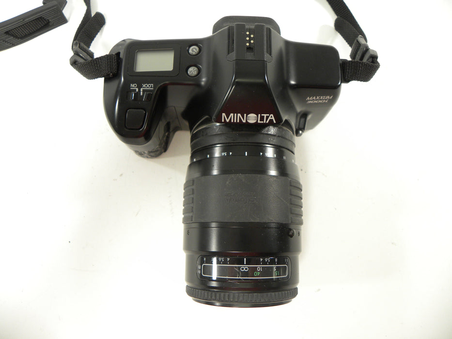 Minolta Maxxum 3000i 35mm SLR w/Sigma Zoom MC 135mm f3.5-4.5
