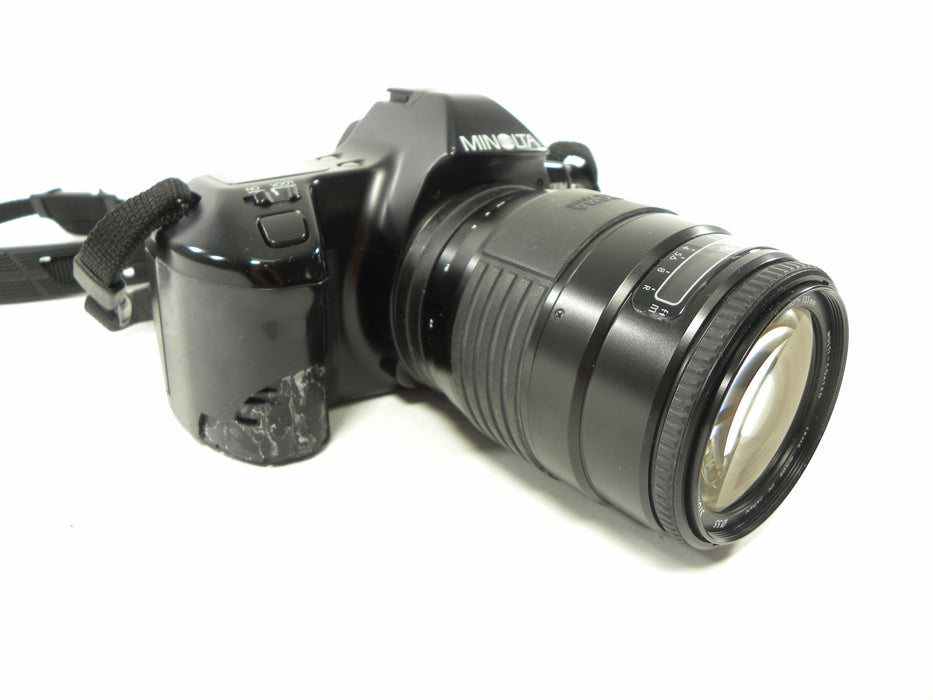 Minolta Maxxum 3000i 35mm SLR w/Sigma Zoom MC 135mm f3.5-4.5