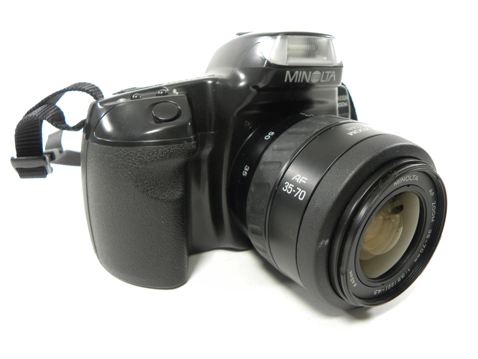 Minolta Maxxum 300si 35mm SLR w/Minolta AF 35-70mm f3.5-4.5