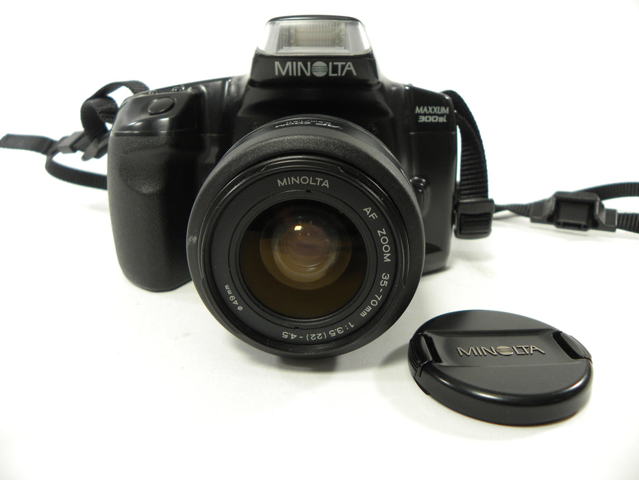 Minolta Maxxum 300si 35mm SLR w/Minolta AF 35-70mm f3.5-4.5