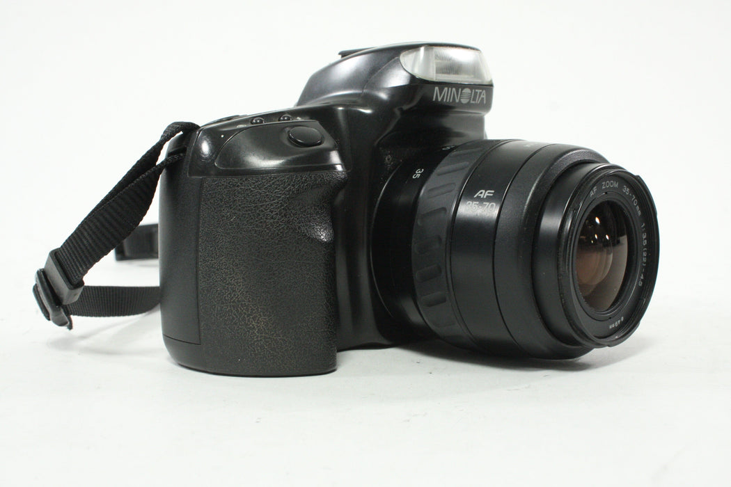 Minolta Maxxum 300si SLR Camera with 35-70mm f/3.5-4.5 Lens