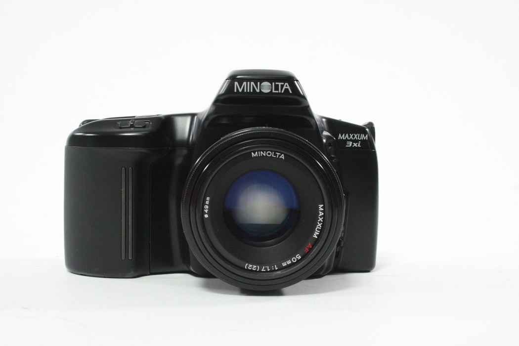 Minolta Maxxum 3Xi 35mm SLR Camera with 50mm f/1.7 Lens