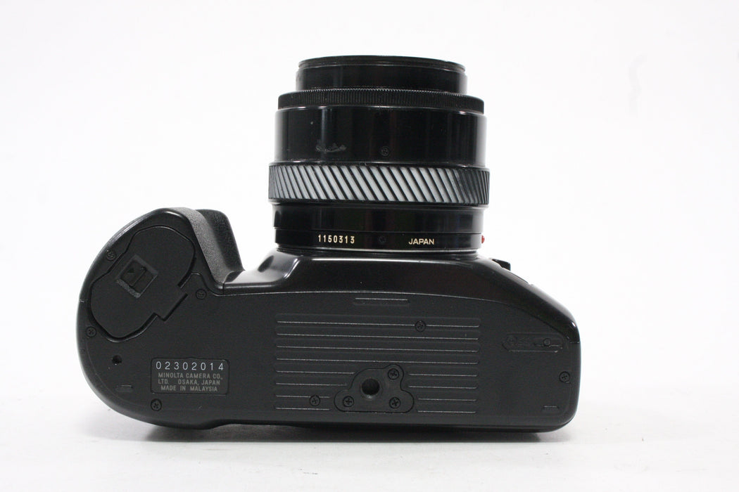 Minolta Maxxum 400Si 35mm SLR Camera with 35-70mm f/4