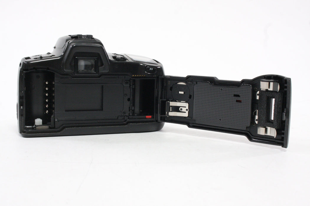 Minolta Maxxum 400Si 35mm SLR Camera with 35-70mm f/4