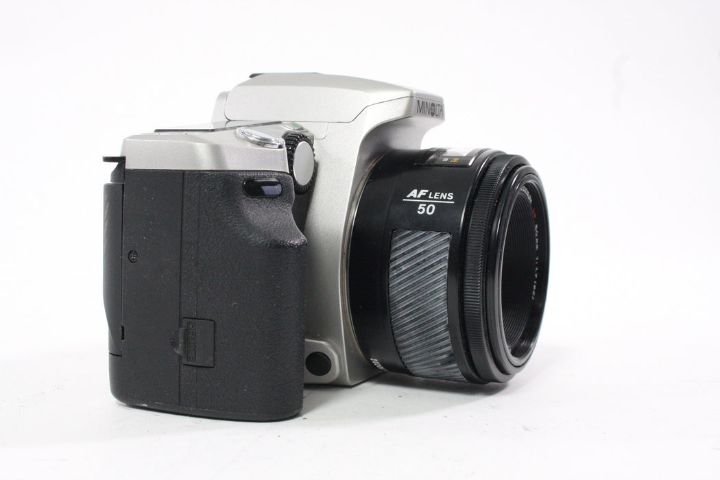 Minolta Maxxum 5 35mm SLR Camera with 50mm f/1.7 Lens