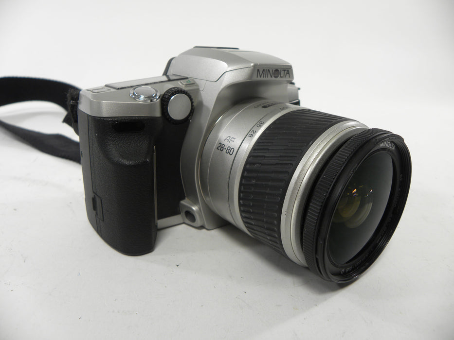 Minolta Maxxum 5 35mm SLR w/AF Zoom 28-80mm f3.5-5.6D