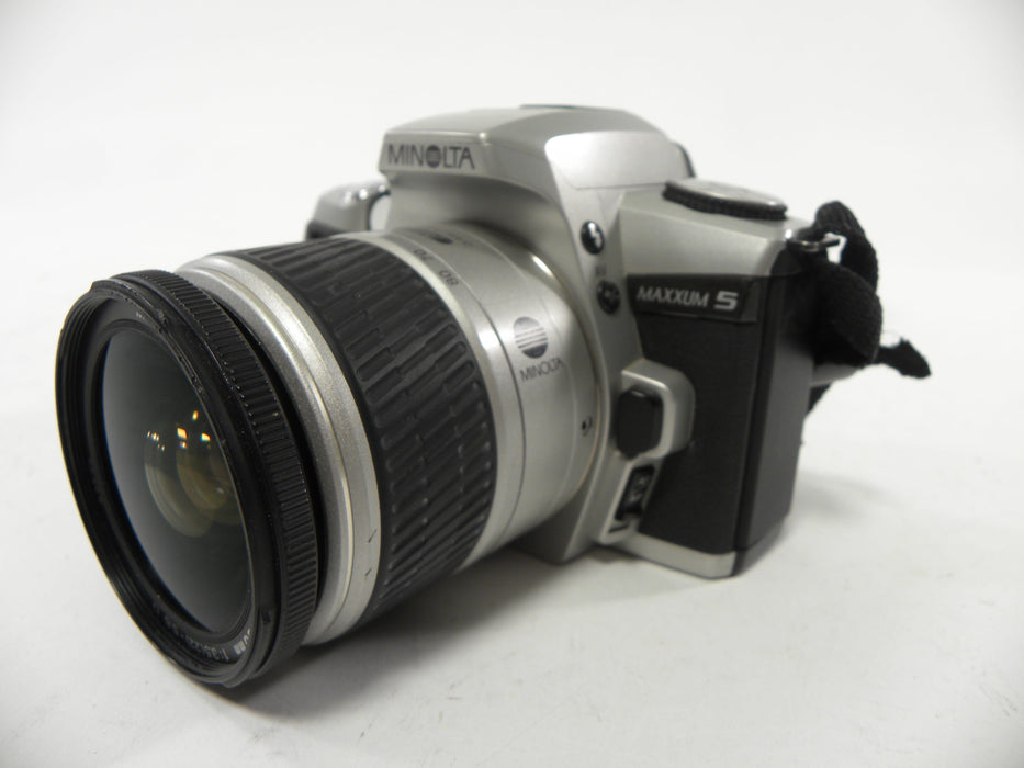 Minolta Maxxum 5 35mm SLR w/AF Zoom 28-80mm f3.5-5.6D