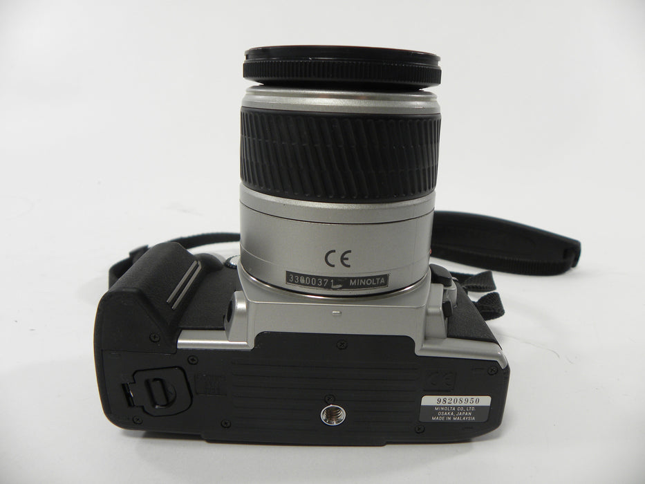Minolta Maxxum 5 35mm SLR w/AF Zoom 28-80mm f3.5-5.6D