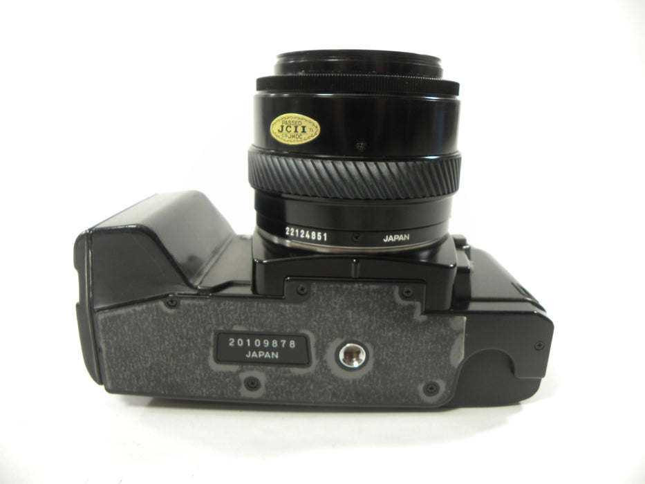 Minolta Maxxum 5000 AF 35mm SLR w/Maxxum AF Zoom 35-70mm f4