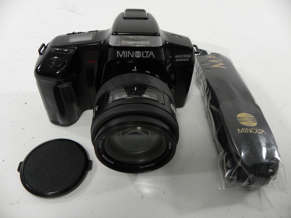 Minolta Maxxum 5000i 35mm SLR w/Maxxum Zoom AF 35-105mm f3.5-4.5