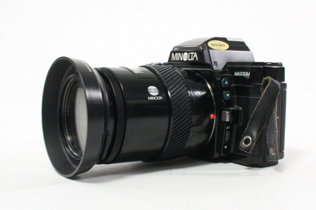 Minolta Maxxum 7000 35mm Camera with 28-85mm f/3.5-4.5 Lens
