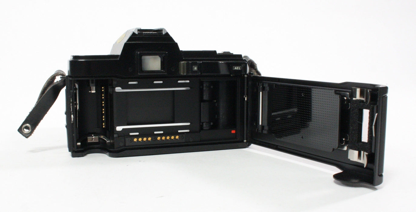 Minolta Maxxum 7000 35mm Camera with 28-85mm f/3.5-4.5 Lens