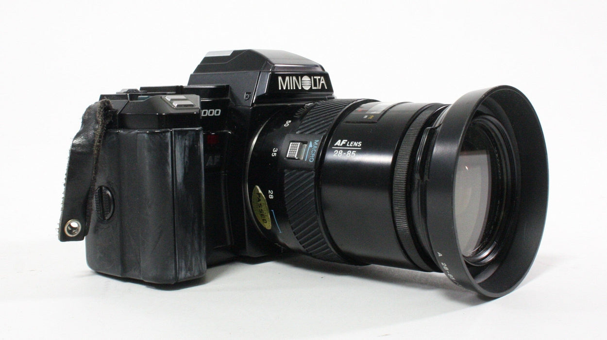 Minolta Maxxum 7000 35mm Camera with 28-85mm f/3.5-4.5 Lens