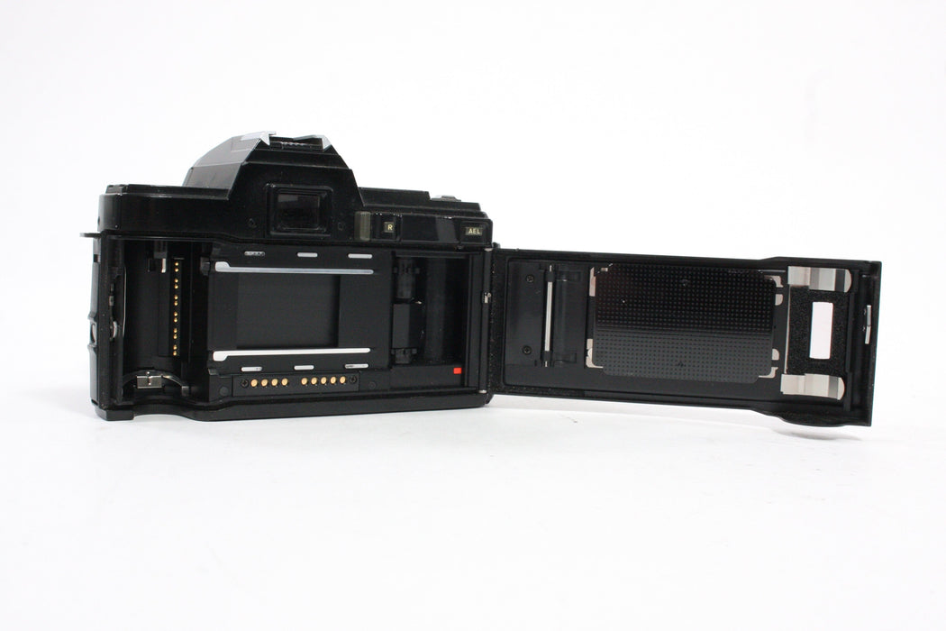 Minolta Maxxum 7000 AF with 35-70mm f/4 Lens