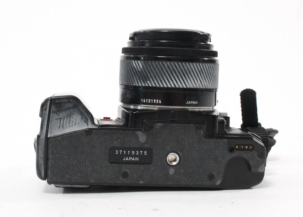 Minolta Maxxum 7000 with 50mm f/1.7 Lens
