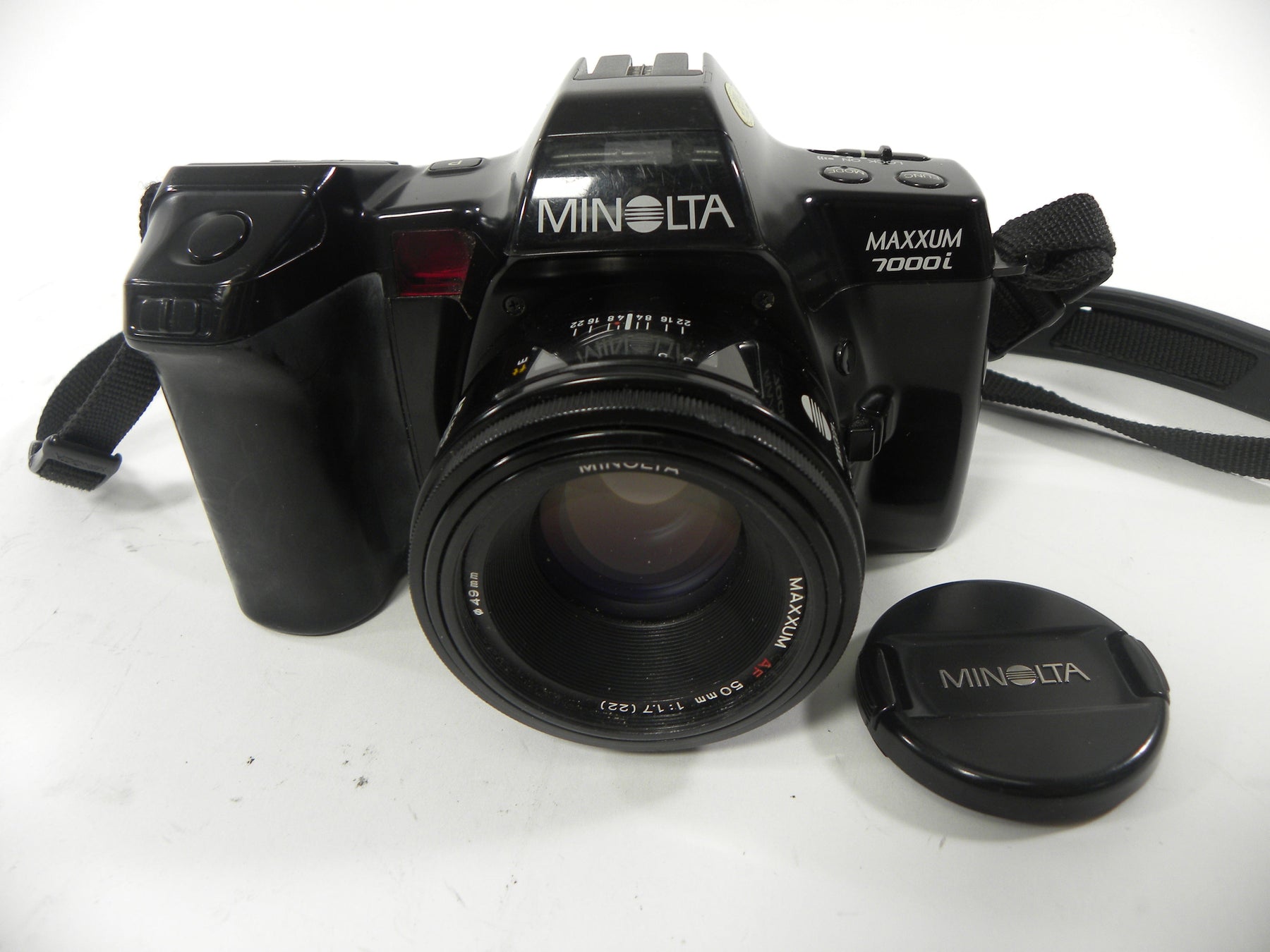 Minolta Maxxum 7000i 35mm SLR w/50mm f1.7