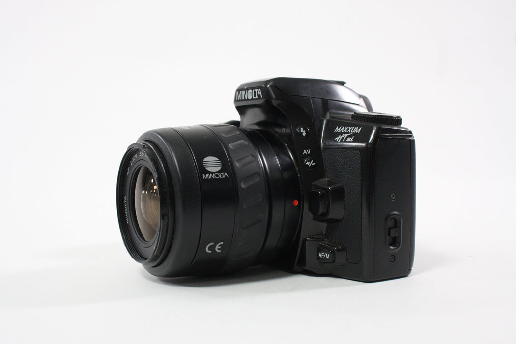 Minolta Maxxum HTsi with 35-70mm f/3.5-4.5 Lens