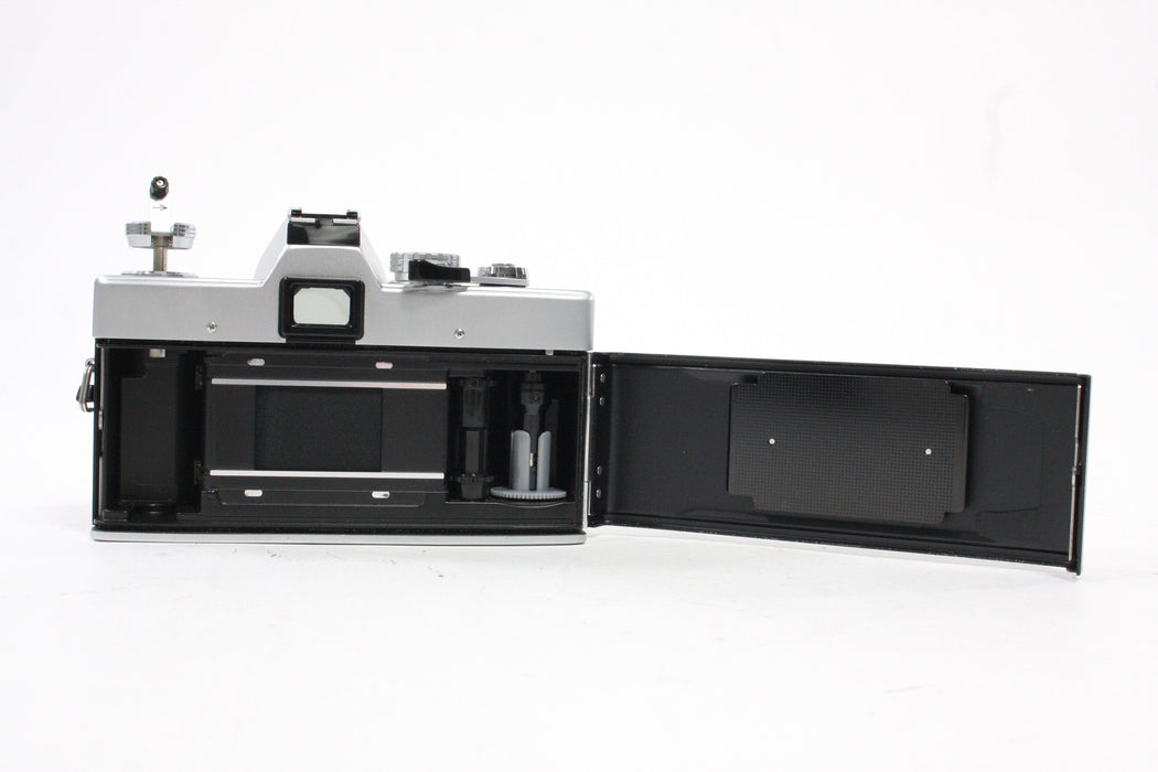 Minolta SR-T 201 35mm Camera with 50mm f/1.7 Lens
