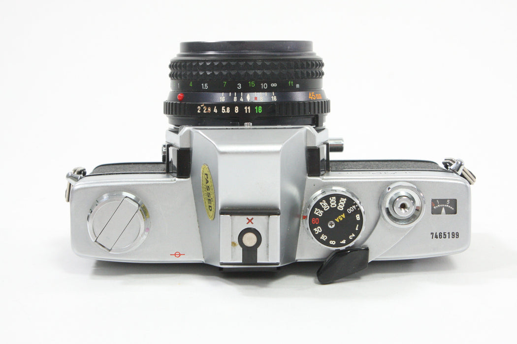 Minolta SRT-200 with 45mm f/2 Lens