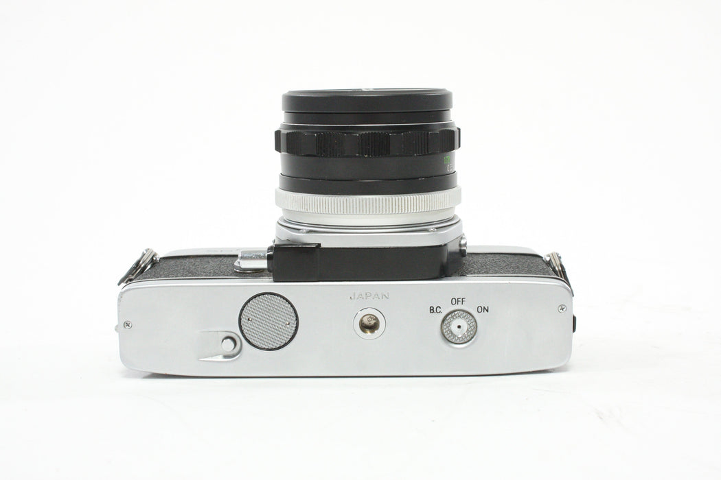 Minolta SRT101 35mm SLR Camera with Rokkor-PF 55mm f/1.7 Lens