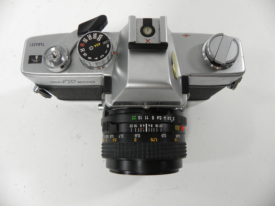 Minolta SRT200 35mm SLR Camera w/MD 50mm f2