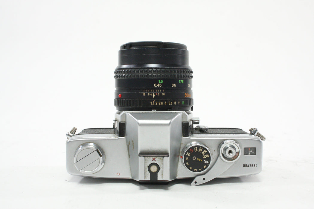 Minolta SRTMC-II 35mm SLR Camera with 50mm f/1.4 Rokkor-X MD Lens