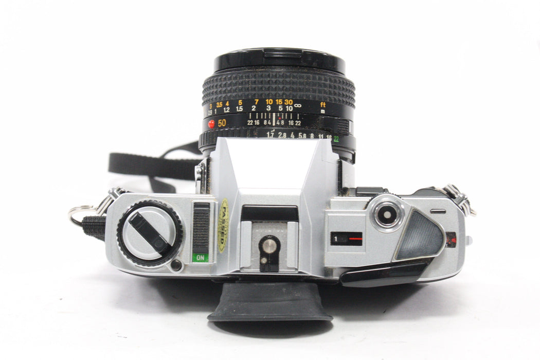 Minolta X-370 35mm SLR Camera with 50mm f/1.7 Lens