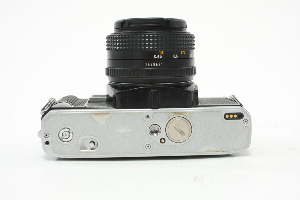 Minolta X-370 35mm SLR Camera with 50mm f/2 MD Lens