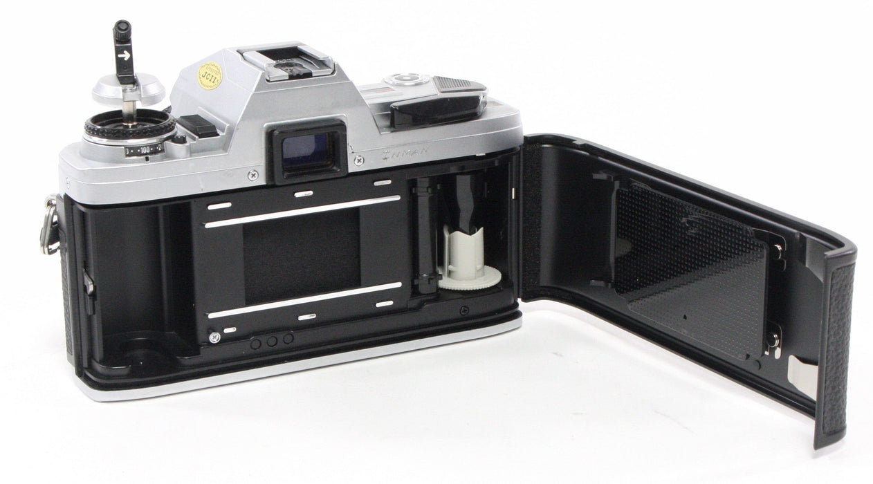 Minolta X-370 with 50mm f/1.7 lens