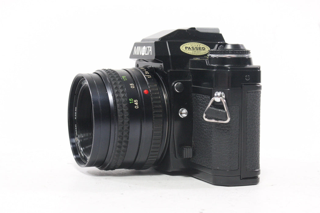 Minolta X-570 35mm SLR Camera with 50mm f/1.7 Lens