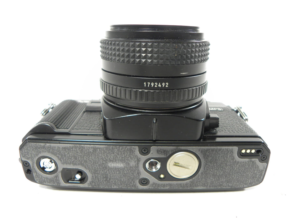Minolta X-700 35mm SLR Camera w/ MD 50mm f2