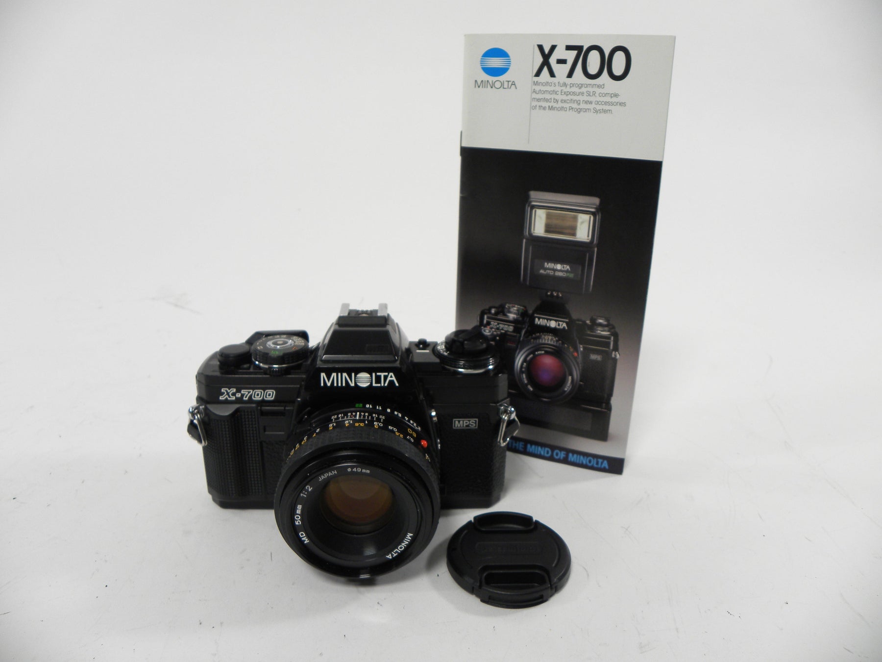 Minolta X-700 35mm SLR Camera w/ MD 50mm f2
