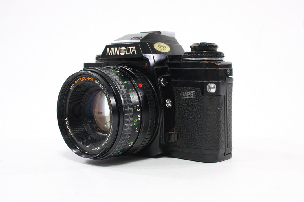 Minolta X-700 35mm SLR Camera with 50mm f/1.7 Lens