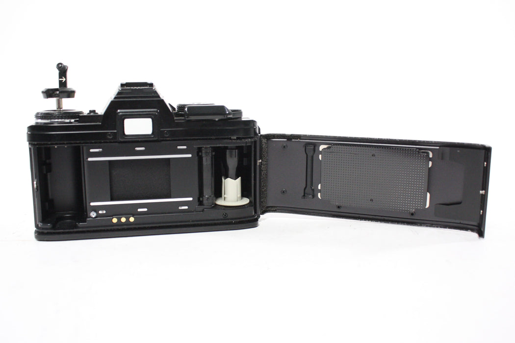 Minolta X-700 35mm SLR Camera with Minolta 45mm f/2 Rokkor-X Lens for MD Mount