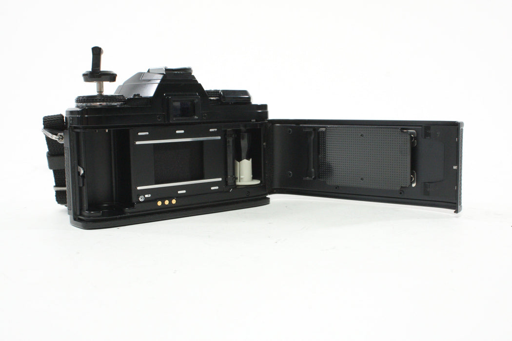 Minolta X-700 35mm SLR Camera with Rokkor-X 50mm f/1.7 PF Lens