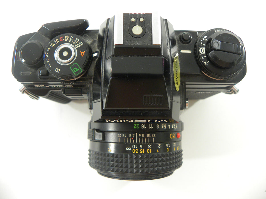 Minolta X-700 35mm SLR w/MD 50mm f2
