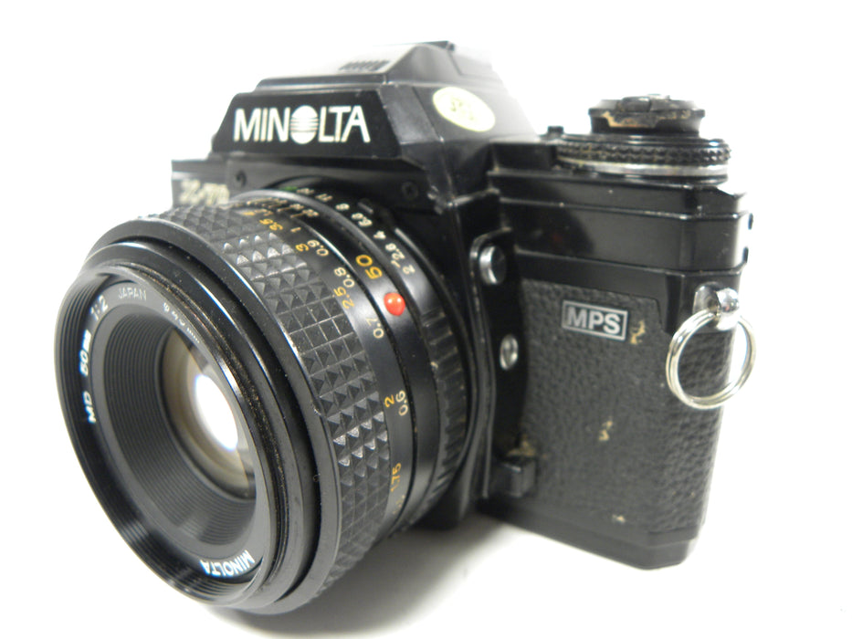 Minolta X-700 35mm SLR w/MD 50mm f2