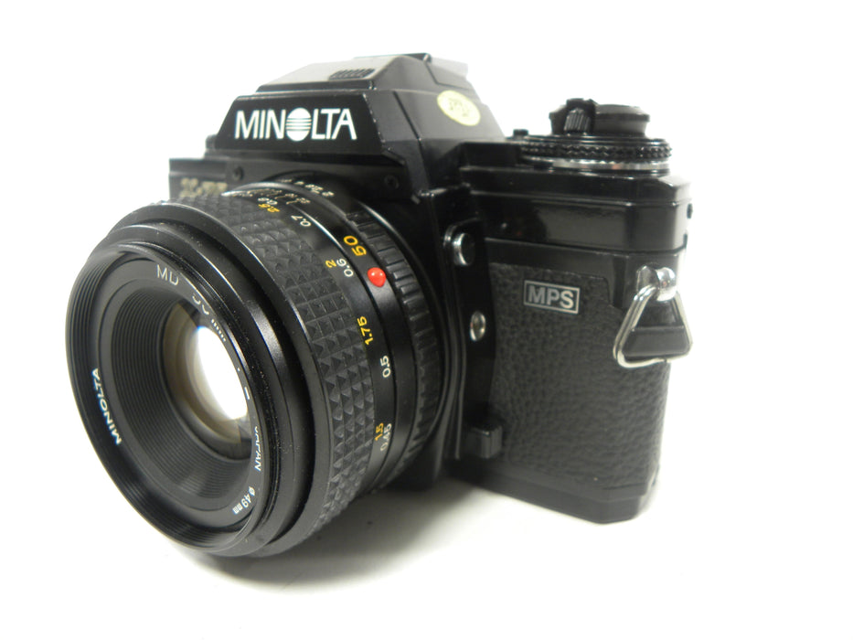 Minolta X-700 35mm SLR w/MD 50mm f2