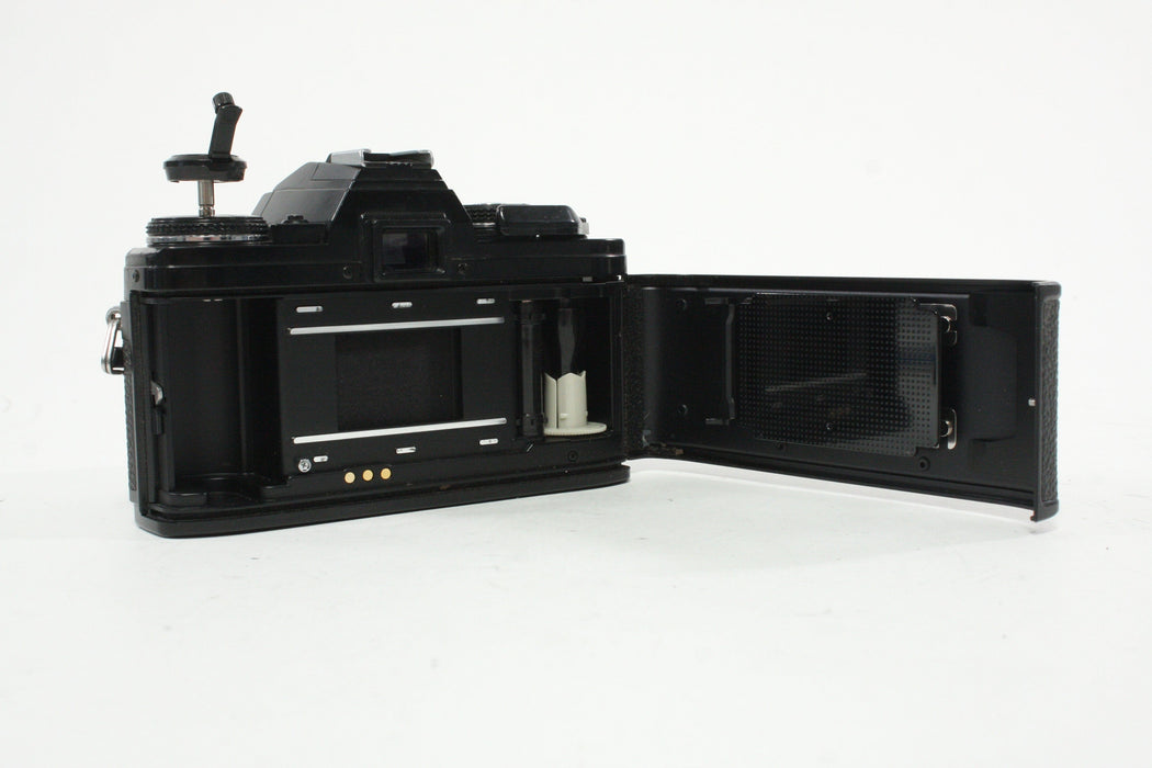 Minolta X700 35mm SLR Camera with a 50mm f/2.0 Lens