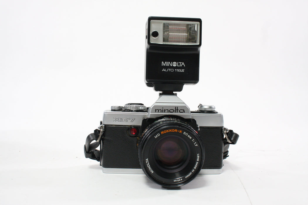 Minolta XG7 35mm SLR Camera with 50mm f/1.7 Lens with Auto 118X Flash