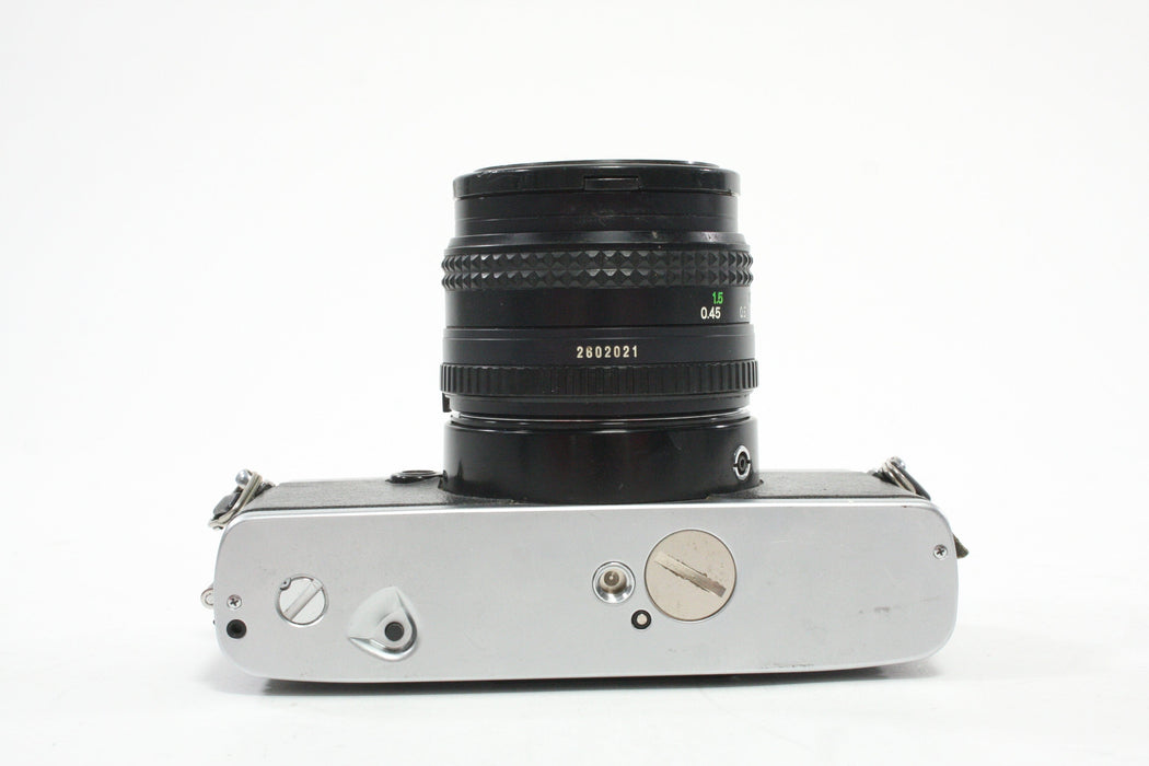 Minolta XG7 SLR Camera with 50mm f/1.7 MD Lens