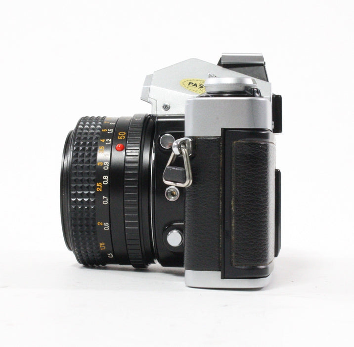 Minolta XG9 with 50mm f/1.7 Lens