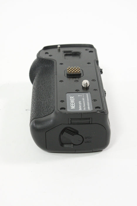 Neewer Battery Grip for Panasonic GH5