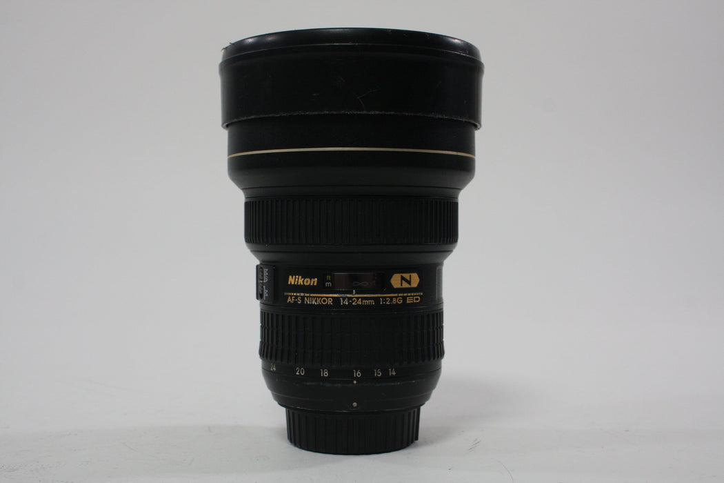 Nikon 14-24 f/2.8 G D Fish-Eye Lens for Nikon F Mount AS-IS
