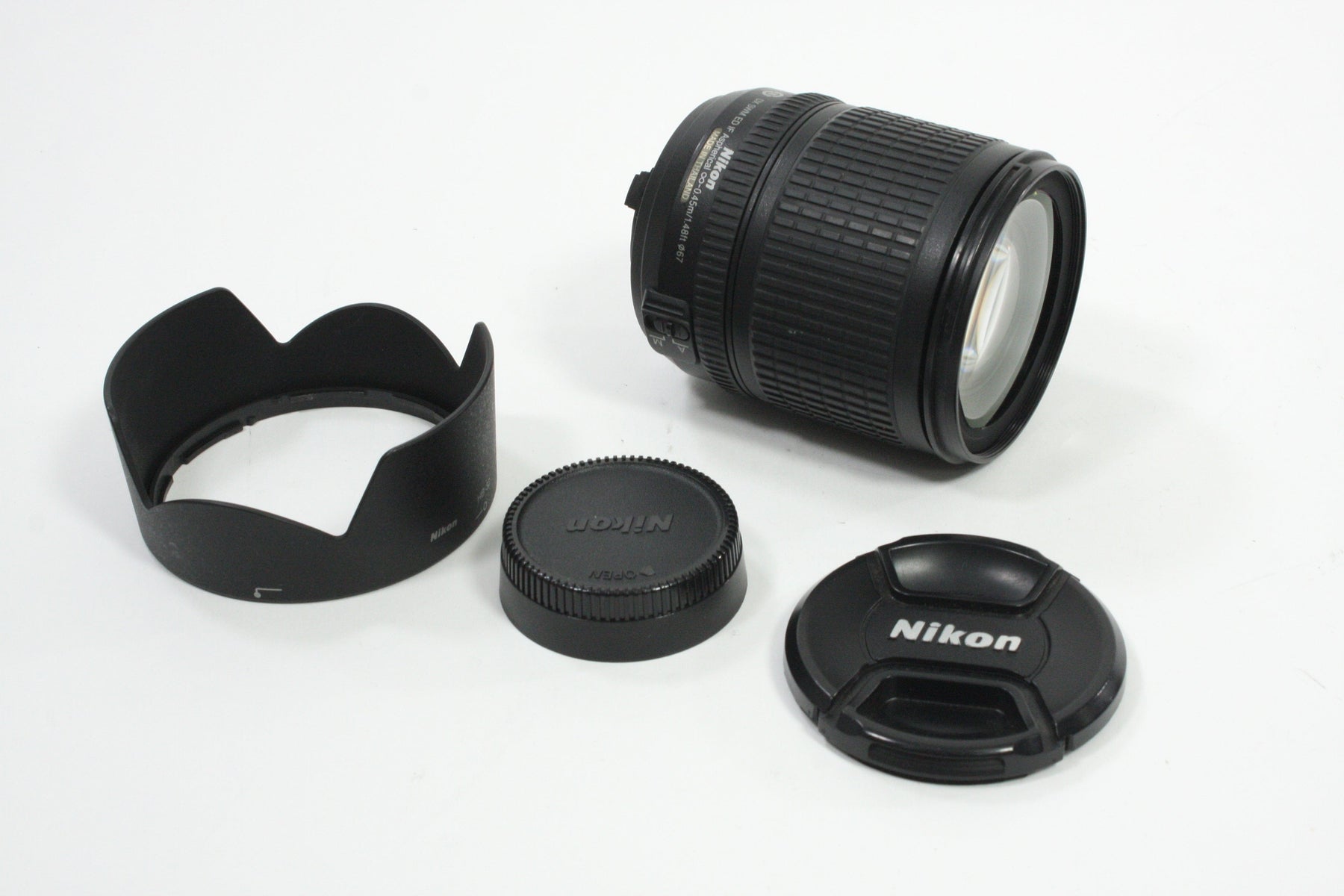 Nikon 18-135mm f/3.5-5.6 G ED DX AF-S Lens for Nikon AF Mount