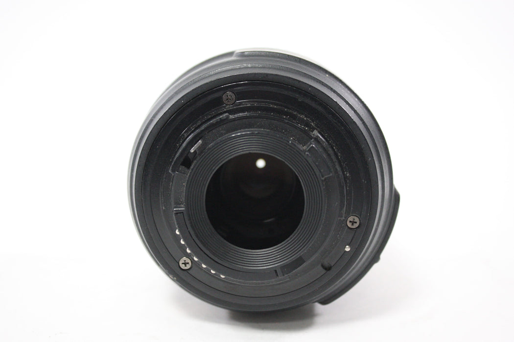 Nikon 18-55mm f/3.5-5.6G DX VR AF-S Lens for Nikon F Mount