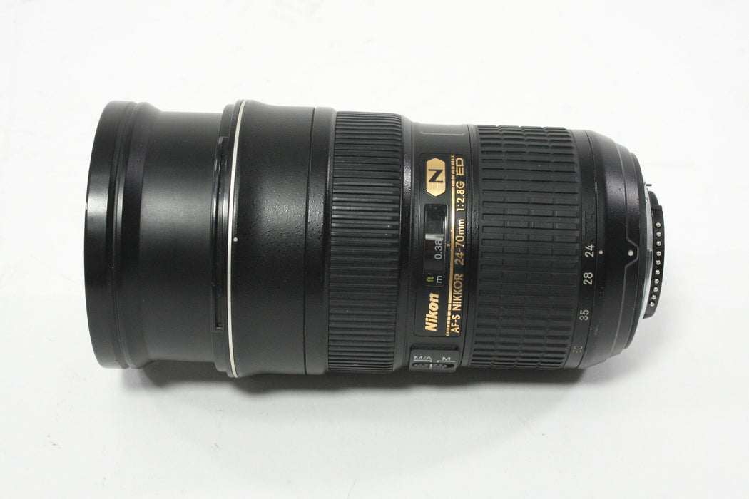 Nikon 24-70mm f/2.8 G ED AF-S Lens for Nikon F Mount