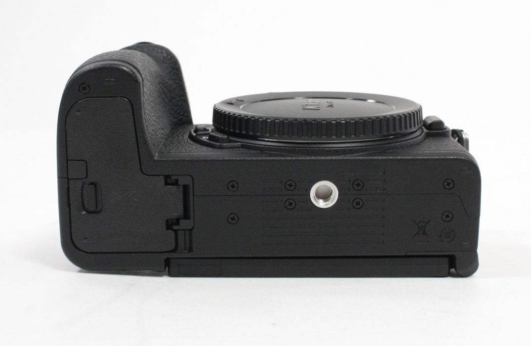 Nikon 250II Mirrorless Digital Camera with Shutter Count ONLY 52.  Includes 2 Lens Kit (see description).